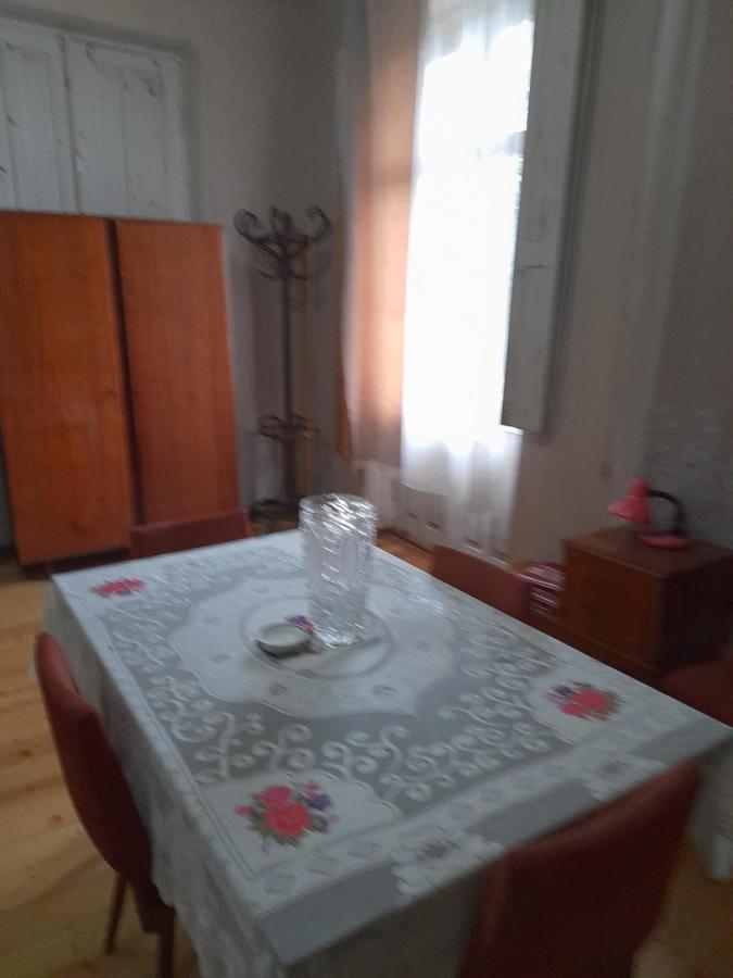 Levani's GuestHouse Sugdidi Eksteriør billede